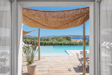 Doppelzimmer geteiltes Bad